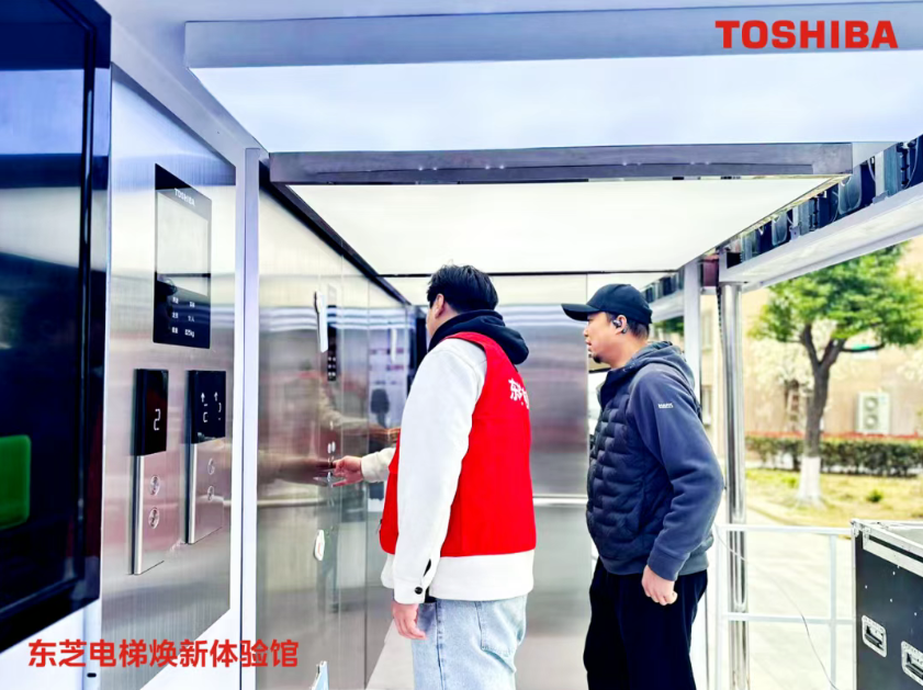 改造后实物轿厢展示